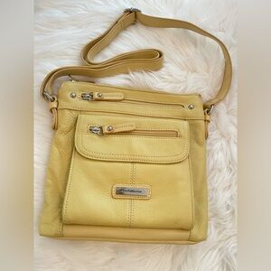 🌞🌼🌞croft & barrow Lemon Yellow Leather Crossbody Bag